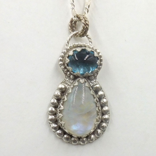 Click to view detail for DKC-2129 Necklace, Moonstone & Topaz $360